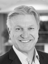Lennart Oleg Larsen